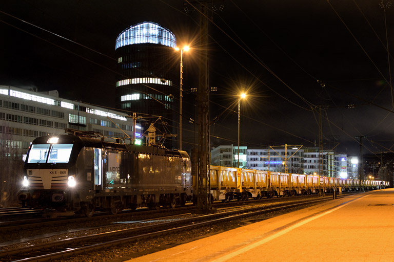 193 860 mit BauZ 91943 bei km 15,4 (Januar 2015)