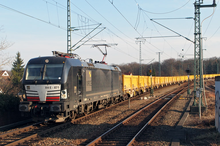 193 873 bei km 16,8 (M&auml;rz 2015)