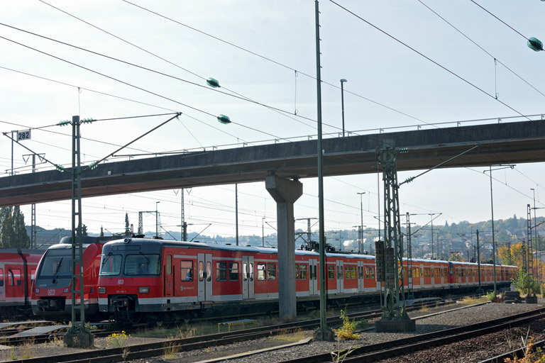 420 461 bei km 16,8 (Oktober 2015)