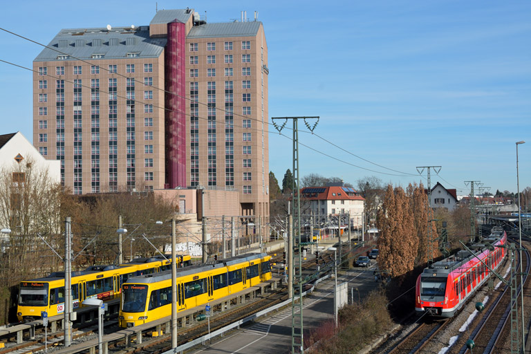 Baureihe 430 als S1 bei km 15,8 (Januar 2015)