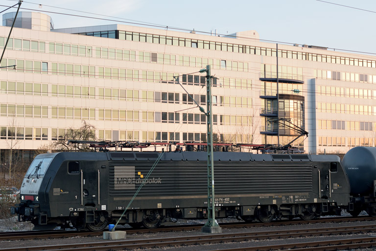 ES 64 F4-452 bei km 15,6 (M&auml;rz 2015)