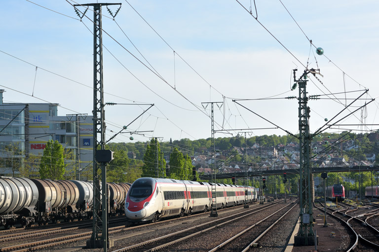 RABe 503 011 bei km 15,8 (Mai 2015)