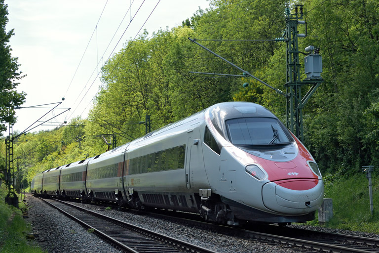 RABe 503 011 als LPF-T 91744 bei km 13,0 (Mai 2015)