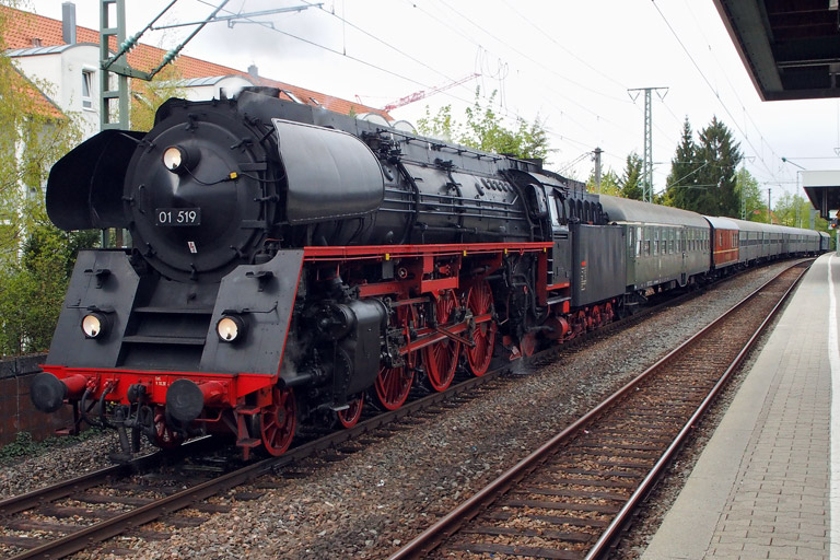 01 519 in Stuttgart-Rohr (April 2016)