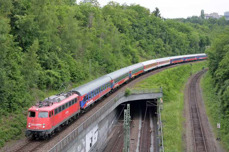 110 491 mit DLr 24674 bei km 13,8 (Juni 2016)