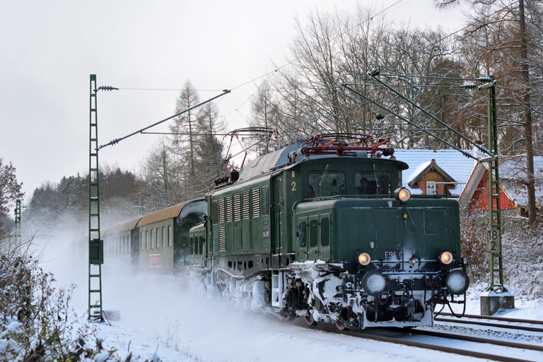 194 088 mit DPE 24186 bei km 18,2 (Januar 2016)