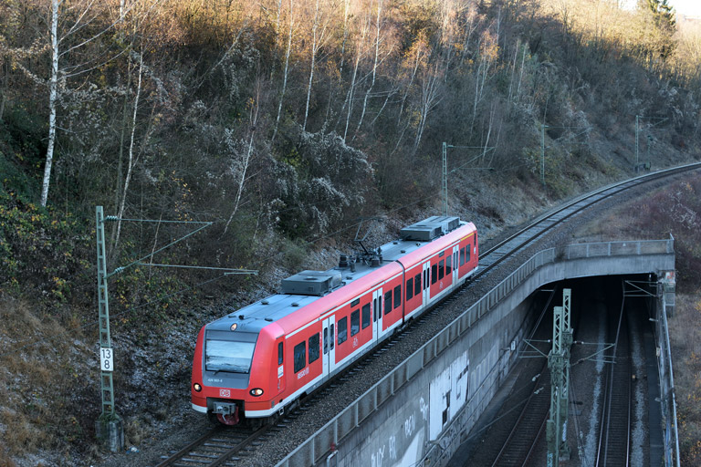 426 503 als Lt 72963 bei km 13,8 (November 2016)