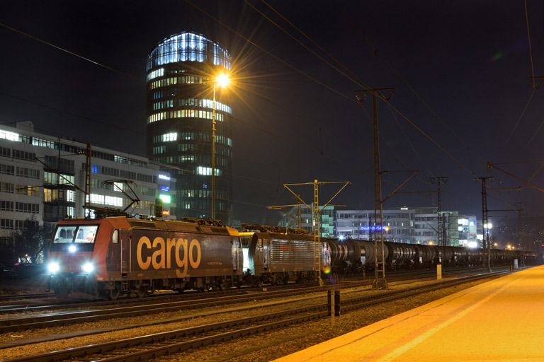 482 024 und ES 64 F4-091 bei km 15,6 (M&auml;rz 2016)