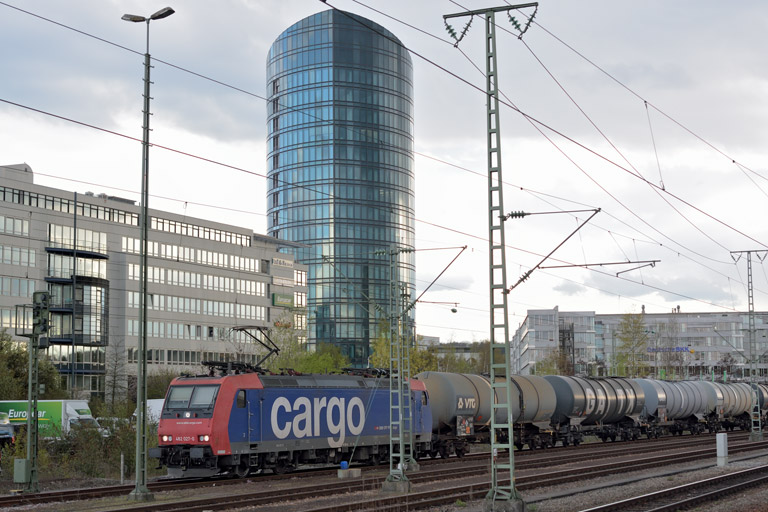 482 027 bei km 15,6 (April 2016)