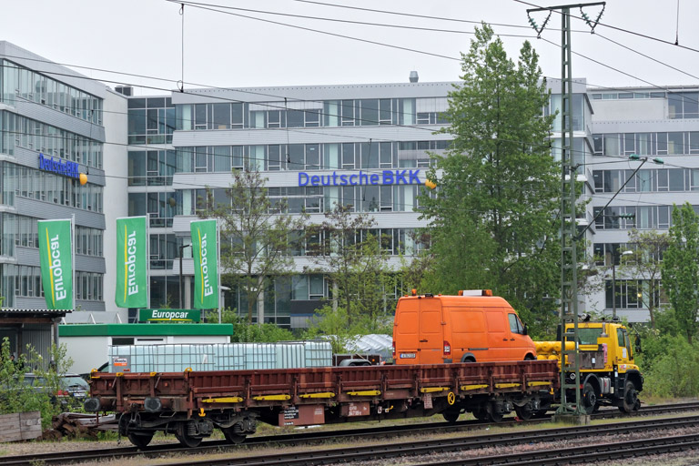 Zweiwegefahrzeug bei km 15,6 (Mai 2016)