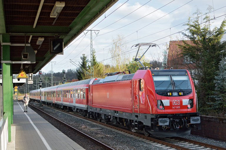 147 005 mit RB 19383 bei km 16,8 (April 2017)