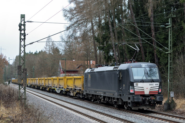 193 600 mit Bauz 52358 bei km 18,2 (Februar 2017)