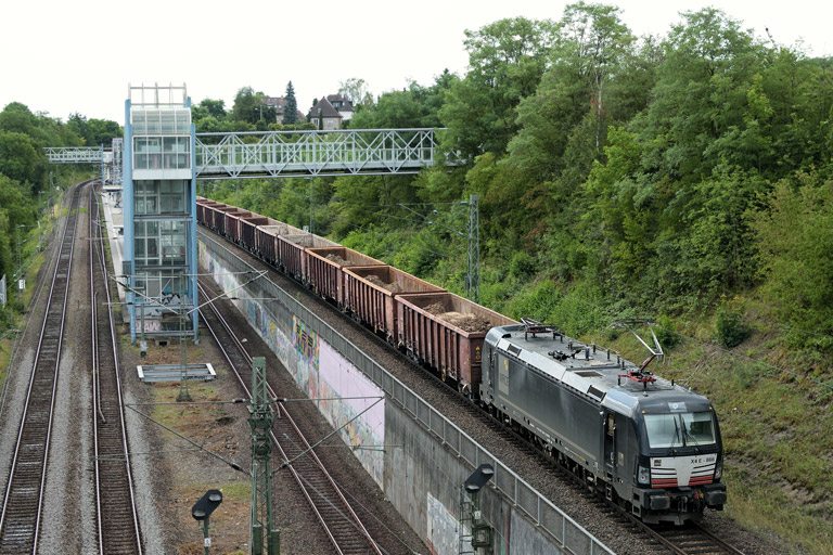 193 866 mit Bauz 29055 bei km 14,0 (Juli 2017)