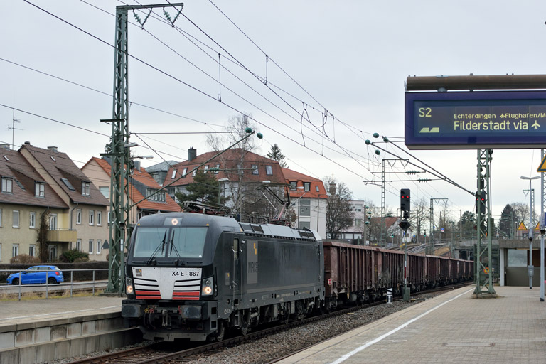 193 867 mit Bauz 75673 bei km 15,6 (Februar 2017)