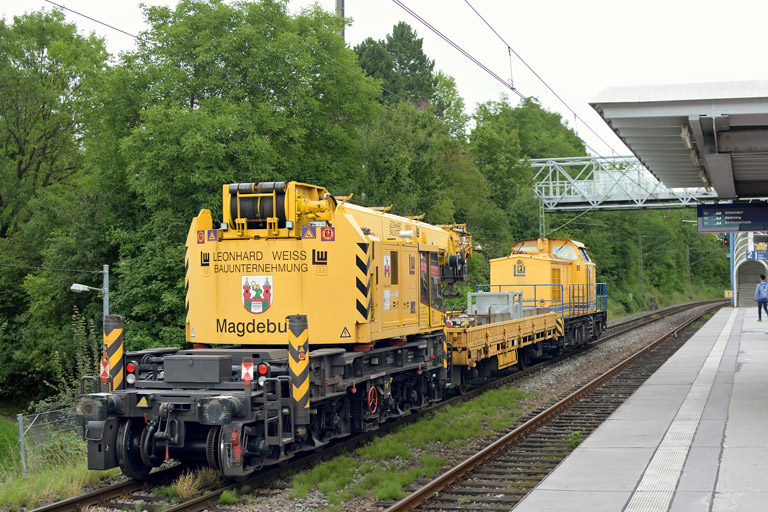 LW 203.001 (ex-DR 202 390) bei km 14,2 (August 2017)