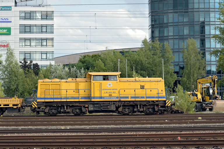 LW 203.001 (ex-DR 202 390) bei km 15,8 (August 2017)