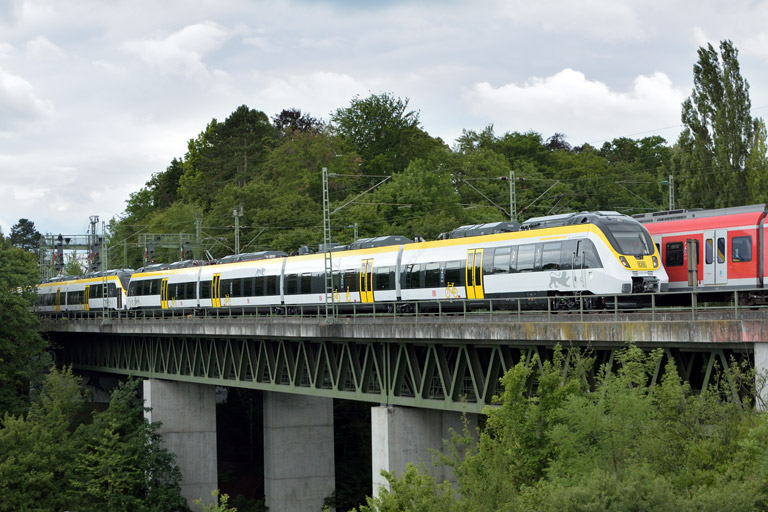 3442 200 und 3442 203 bei km 16,6 (Juli 2017)