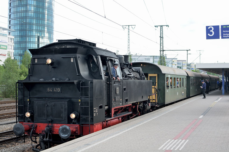 64 419 mit DPE 20991 in Stuttgart-Vaihingen (Mai 2017)
