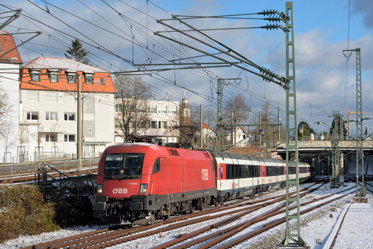 &Ouml;BB 1116 087 mit IC 185 bei km 15,4 (Dezember 2017)