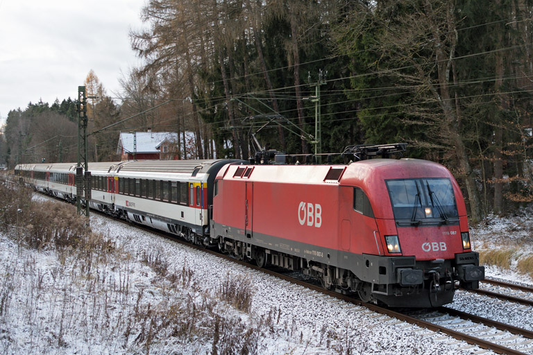 &Ouml;BB 1116 087 mit IC 186 bei km 18,2 (Dezember 2017)