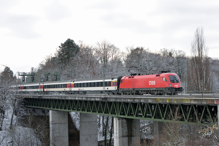 &Ouml;BB 1116 127 mit IC 280 bei km 14,6 (Dezember 2017)