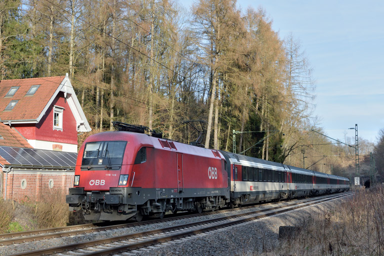 &Ouml;BB 1116 149 mit IC 189 bei km 18,2 (Dezember 2017)