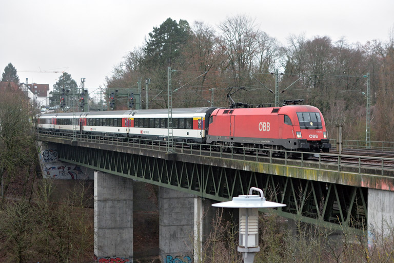 &Ouml;BB 1116 279 mit IC 188 bei km 14,6 (Dezember 2017)