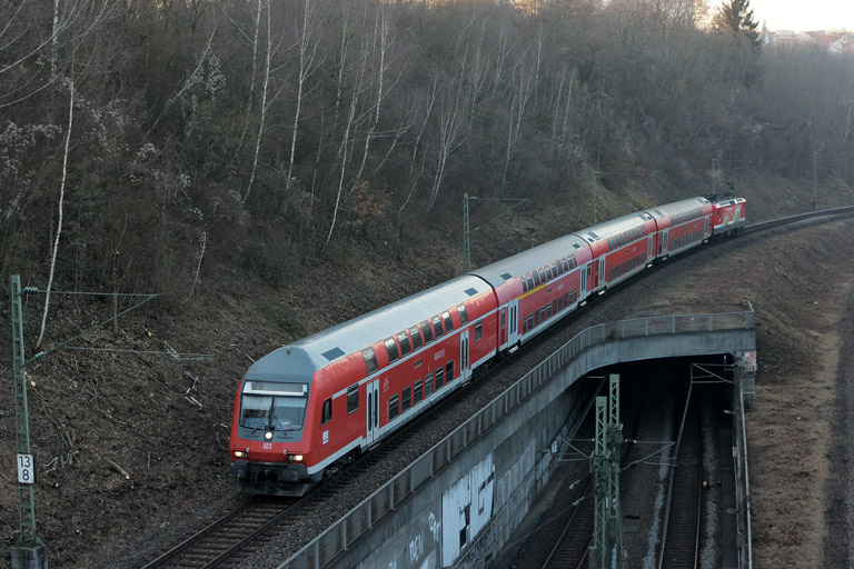 RE 19377 bei km 13,8 (Februar 2017)