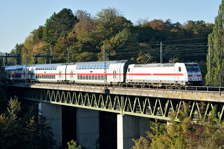 146 566 mit IC 2284/RE 52284 bei km 14,6 (September 2018)