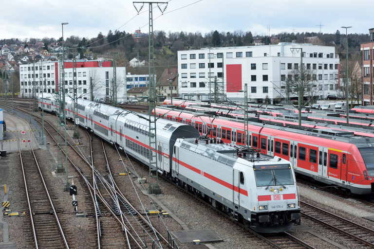 146 576 mit IC 2280/RE 52280 bei km 16,0 (M&auml;rz 2018)