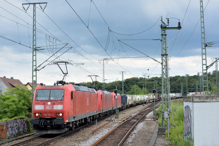 185 154, 185 147 und 185 390 mit KT 50788 bei km 16,8 (Juni 2018)