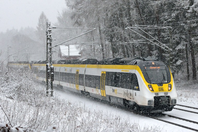Baureihe 3442 als RE 17658/17608 bei km 18,2 (Februar 2018)