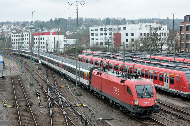 &Ouml;BB 1016 005 mit IC 280 bei km 16,0 (Februar 2018)