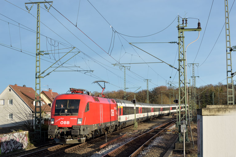 &Ouml;BB 1016 007 mit IC 184 bei km 16,8 (April 2018)