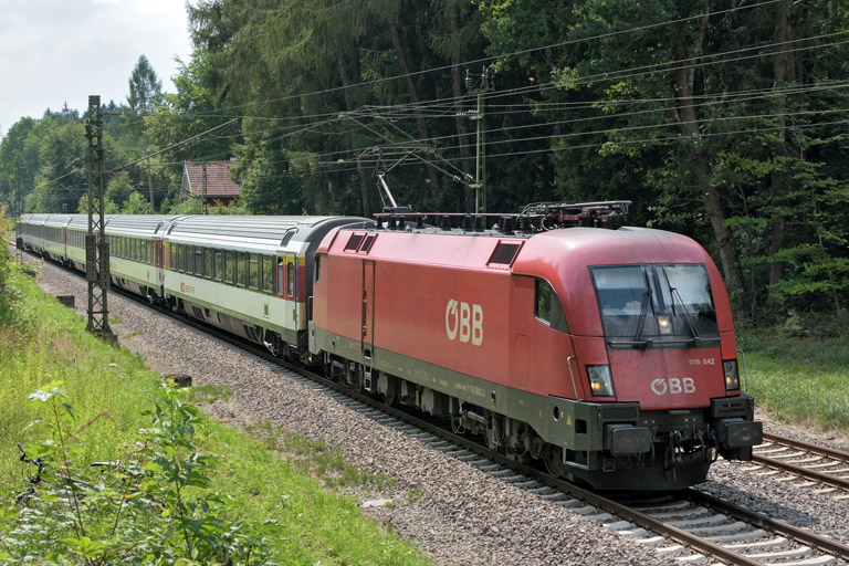 &Ouml;BB 1116 042 mit IC 188 bei km 18,2 (Juli 2018)