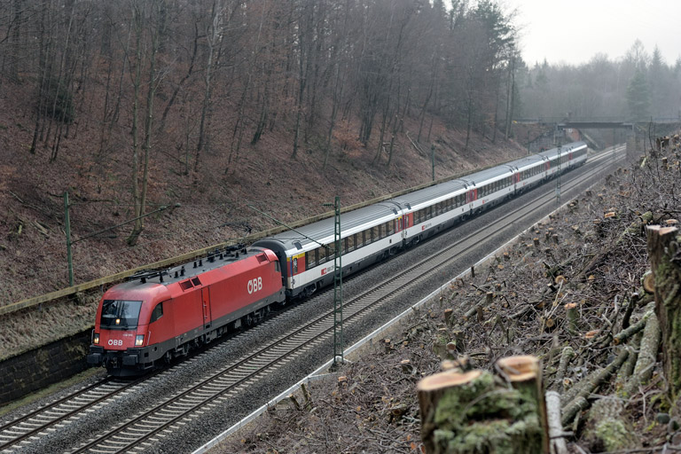 &Ouml;BB 1116 076 mit IC 188 bei km 19,0 (Dezember 2018)