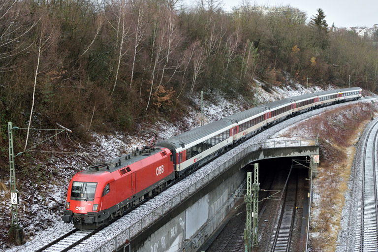 &Ouml;BB 1116 089 mit IC 185 bei km 13,8 (Januar 2018)