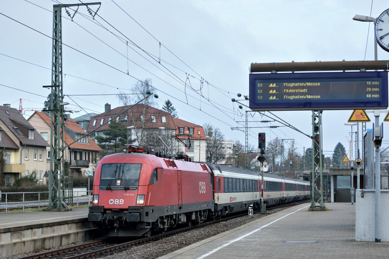 &Ouml;BB 1116 100 mit IC 185 bei km 15,6 (Januar 2018)