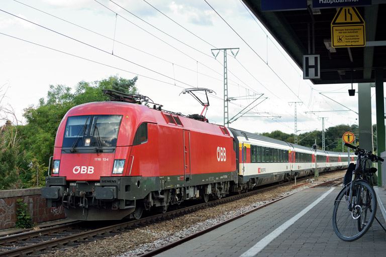 &Ouml;BB 1116 134 mit IC 184 bei km 16,8 (August 2018)