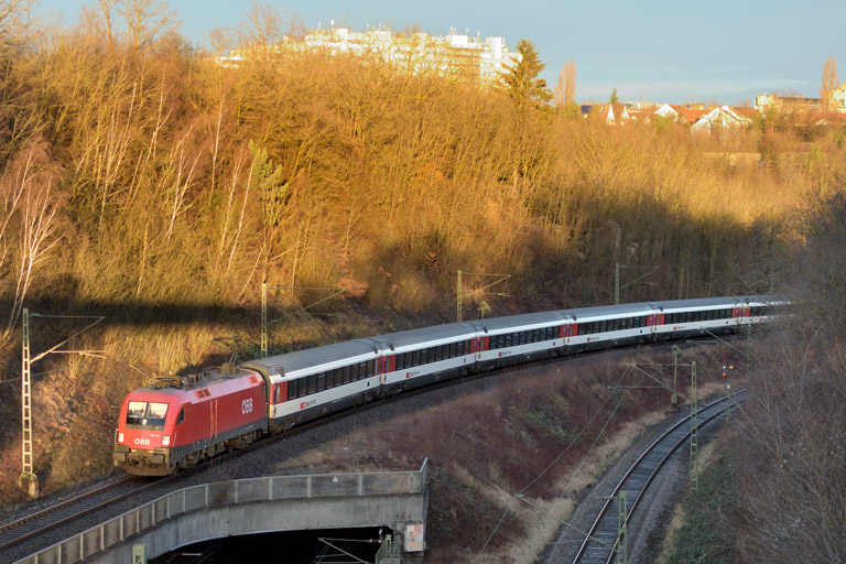 &Ouml;BB 1116 140 mit IC 183 bei km 13,8 (Januar 2018)