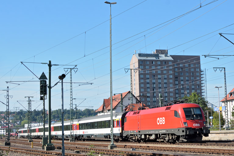 &Ouml;BB 1116 142 mit IC 282 bei km 15,6 (September 2018)
