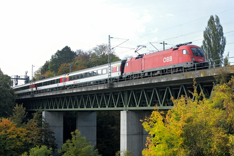 &Ouml;BB 1116 168 mit IC 282 bei km 14,6 (Oktober 2018)