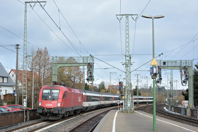 &Ouml;BB 1116 183 mit IC 185 bei km 16,6 (Februar 2018)