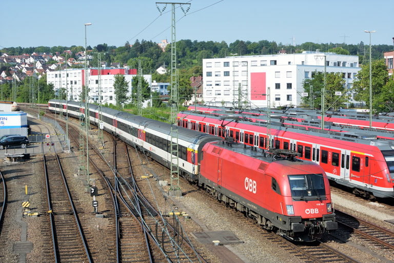 &Ouml;BB 1116 184 mit IC 284 bei km 16,0 (Juli 2018)