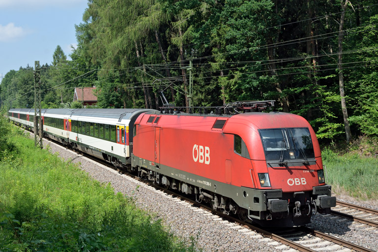 &Ouml;BB 1116 266 mit IC 282 bei km 18,2 (Juni 2018)