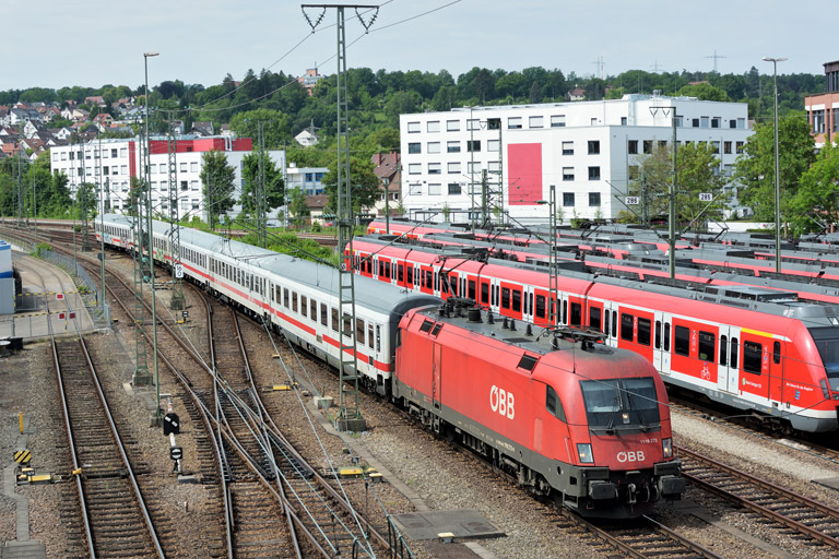 &Ouml;BB 1116 273 mit IC 2232 bei km 16,0 (Mai 2018)