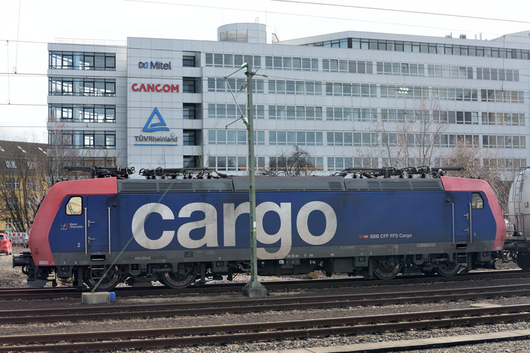 482 033 bei km 15,6 (Januar 2018)