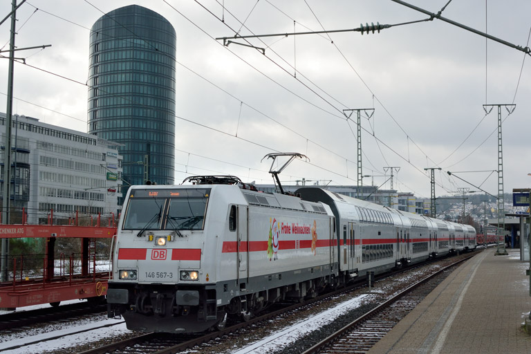 146 567 mit IC 2280/RE 52280 bei km 15,6 (Januar 2019)