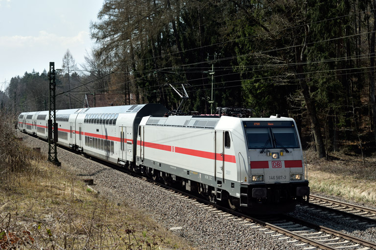 146 567 mit IC 2388/RE 52388 bei km 18,2 (M&auml;rz 2019)