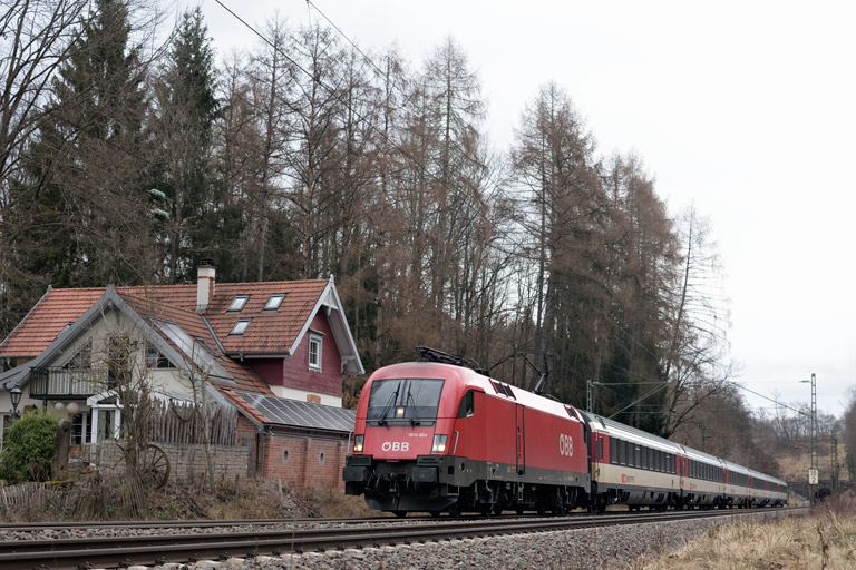 &Ouml;BB 1016 004 mit IC 185 bei km 18,2 (M&auml;rz 2019)